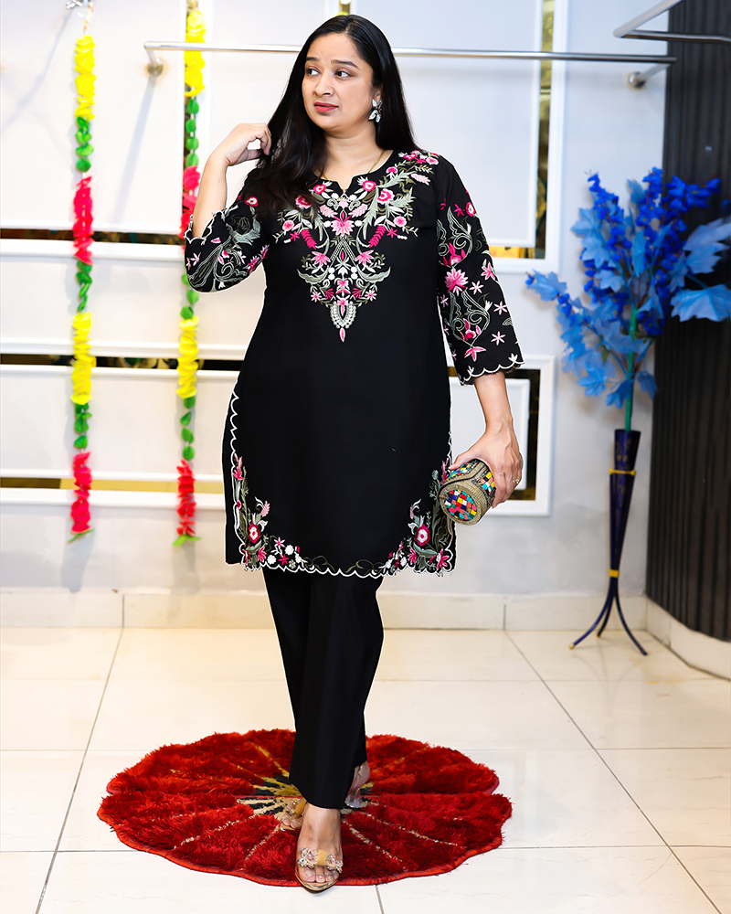 Stunning Pakistani Cordset