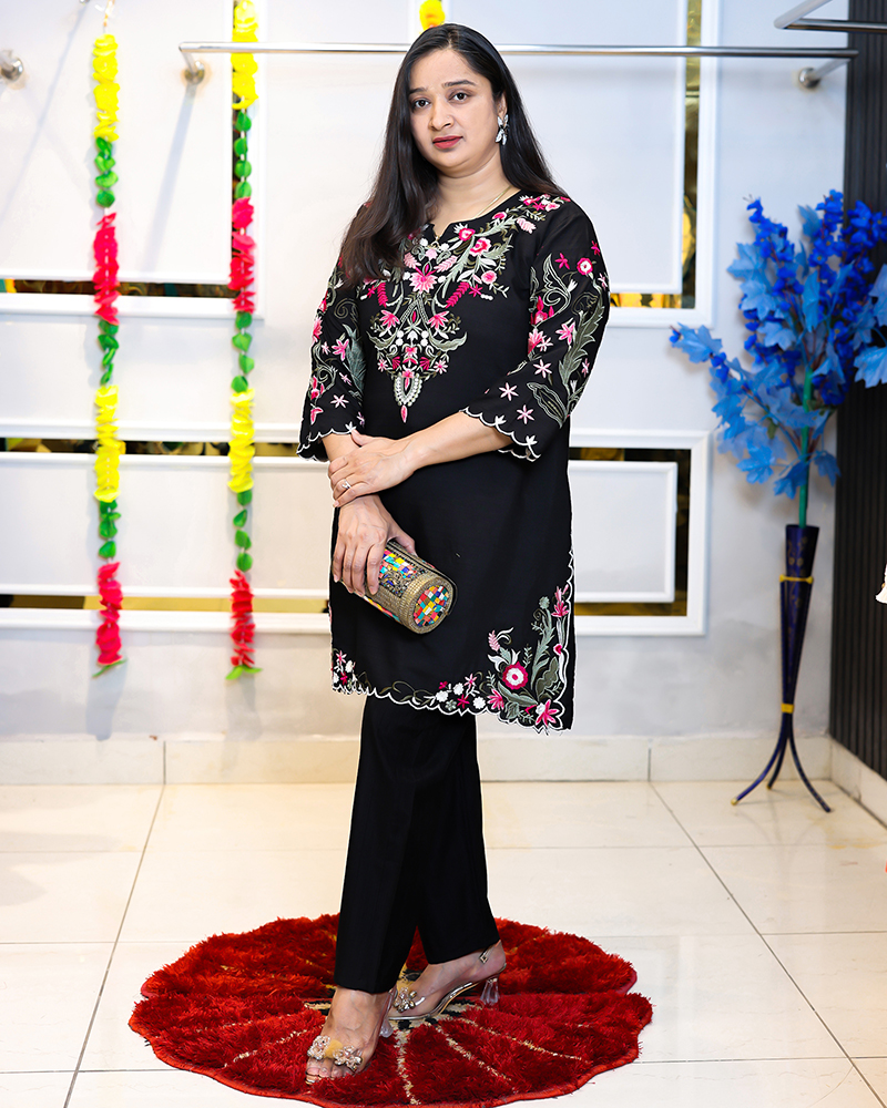 Stunning Pakistani Cordset